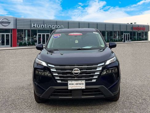 Certified 2026 Nissan Rogue SV AWD/4WD image 2