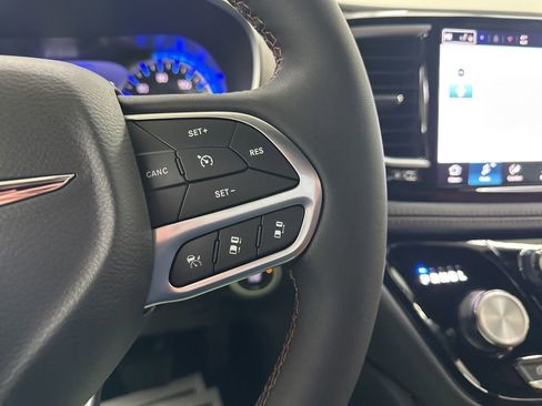 New 2026 Chrysler Pacifica Pinnacle AWD/4WD image 32