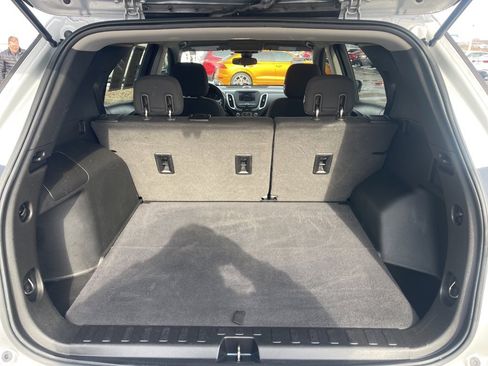 Used 2020 Chevrolet Equinox LT image 11