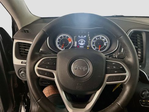 Used 2022 Jeep Cherokee Latitude AWD/4WD image 11