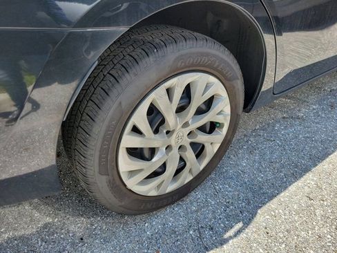 Certified 2019 Toyota Corolla LE image 7