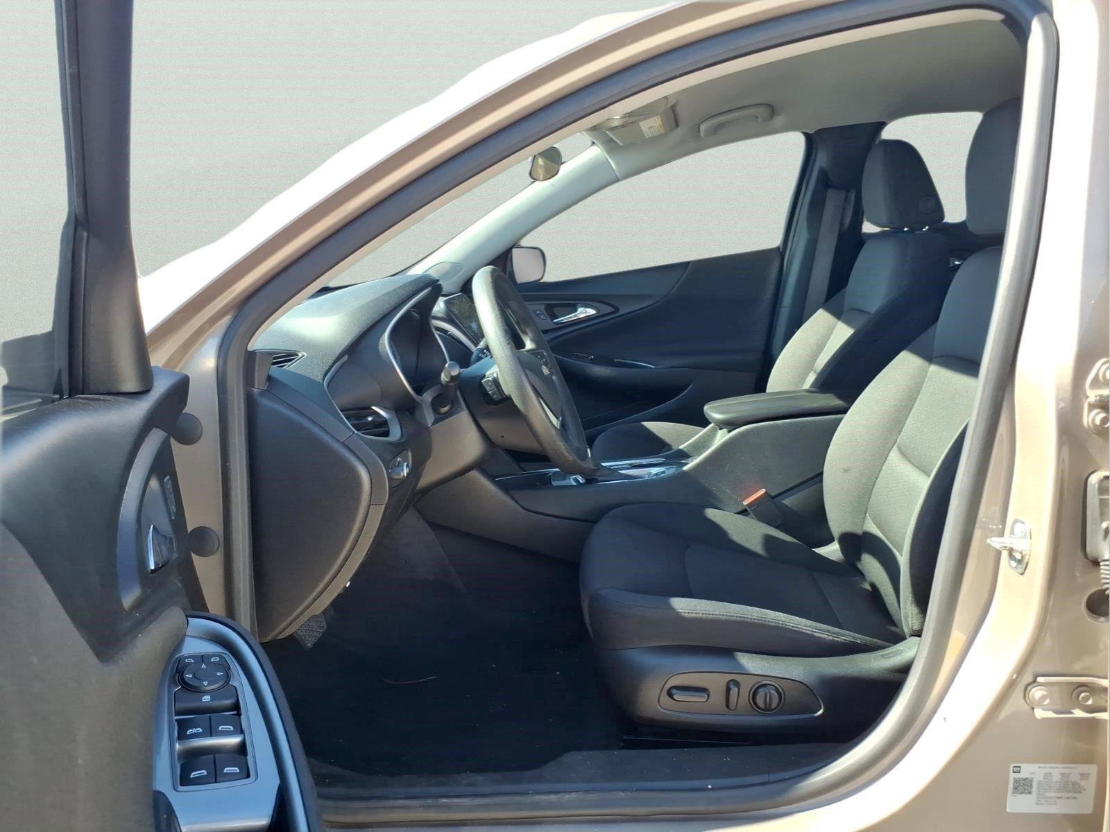 Used 2024 Chevrolet Malibu LT FWD image 15