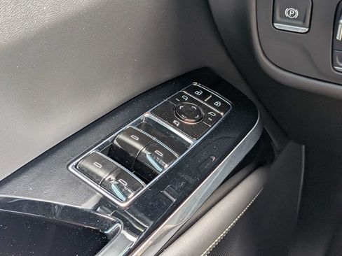 Used 2025 Cadillac Escalade V AWD/4WD image 29