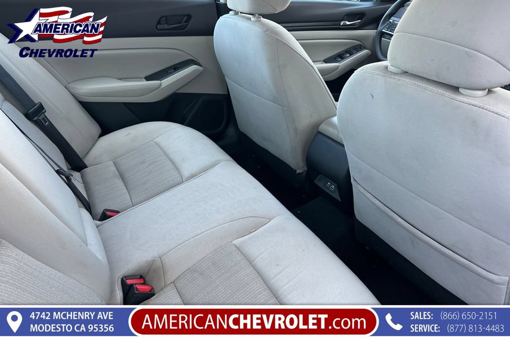 Used 2025 Nissan Altima 2.5 SV FWD image 19