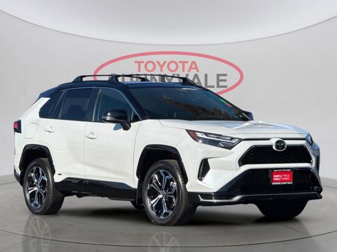 Used 2025 Toyota RAV4 XSE image 11