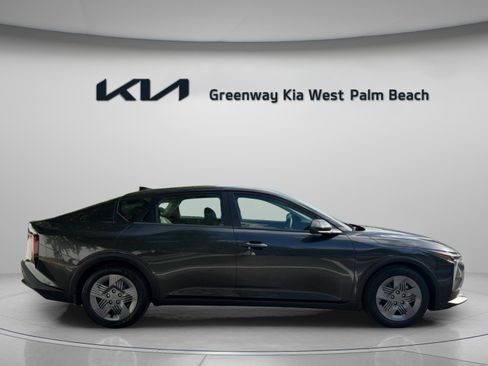 Used 2025 Kia K4 FWD image 8