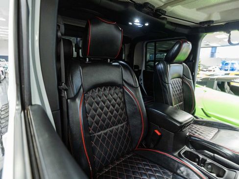 Used 2020 Jeep Gladiator Rubicon image 16