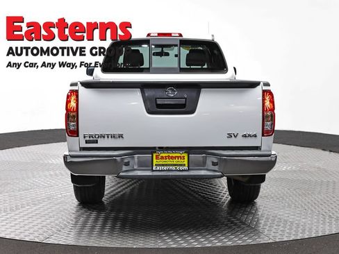 Used 2021 Nissan Frontier SV AWD/4WD image 6