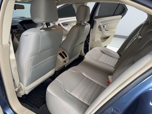 Used 2018 Ford Taurus SE FWD image 22