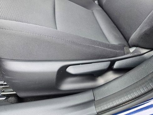 Used 2025 Toyota Prius LE FWD image 16