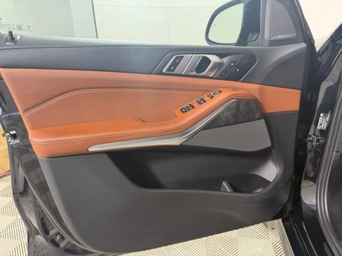 Used 2025 BMW X5 M60i w/ Parking Assistance Package AWD/4WD image 19