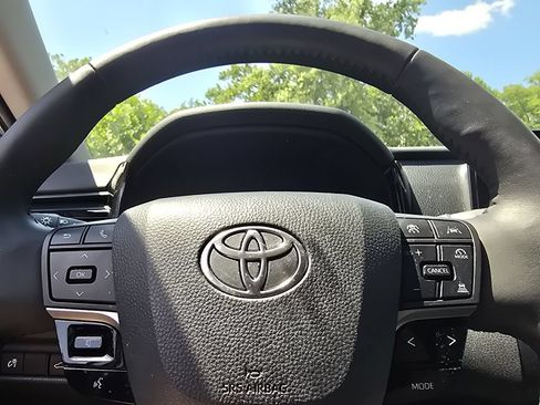 Used 2025 Toyota Camry LE w/ Convenience Package AWD/4WD image 25
