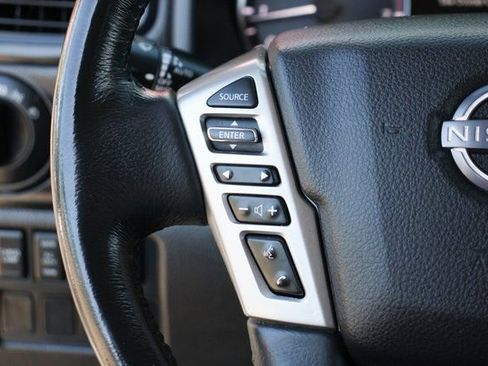 Used 2023 Nissan Titan SV w/ SV Convenience Package image 21