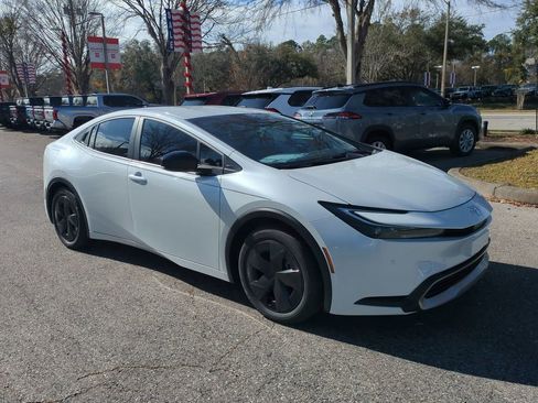 New 2026 Toyota Prius Plug-In Hybrid image 3