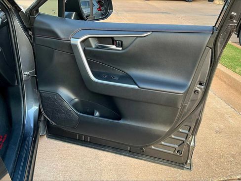 Used 2022 Toyota RAV4 TRD Off-Road image 41