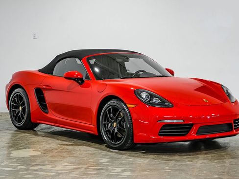 Used 2019 Porsche 718 Boxster image 9
