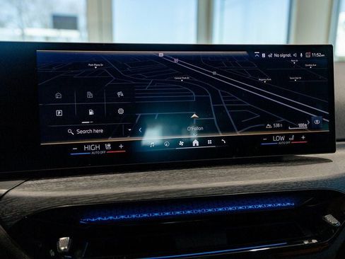 Used 2026 BMW 230i xDrive Coupe w/ Premium Package image 21