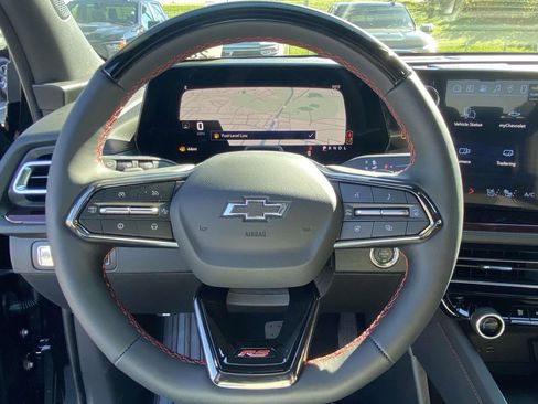 New 2026 Chevrolet Traverse RS w/ LPO, Floor Liner Package FWD image 18