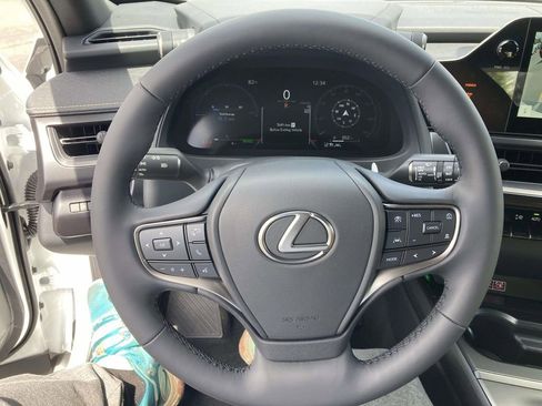 New 2026 Lexus UX 300h FWD image 20