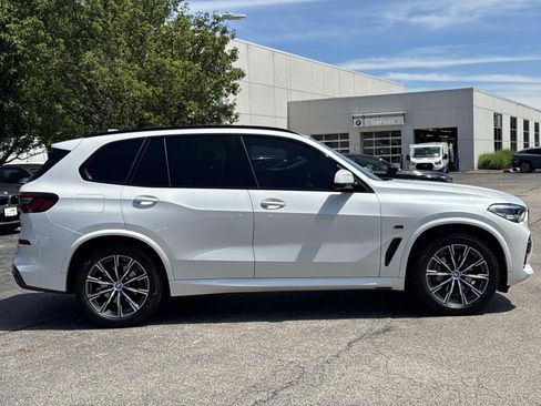 Used 2021 BMW X5 xDrive40i w/ M Sport Package AWD/4WD image 4