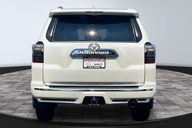Used 2022 Toyota 4Runner Limited AWD/4WD image 5