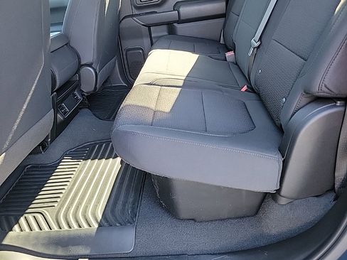 Used 2023 Chevrolet Silverado 2500 Custom w/ Custom Value Package image 5