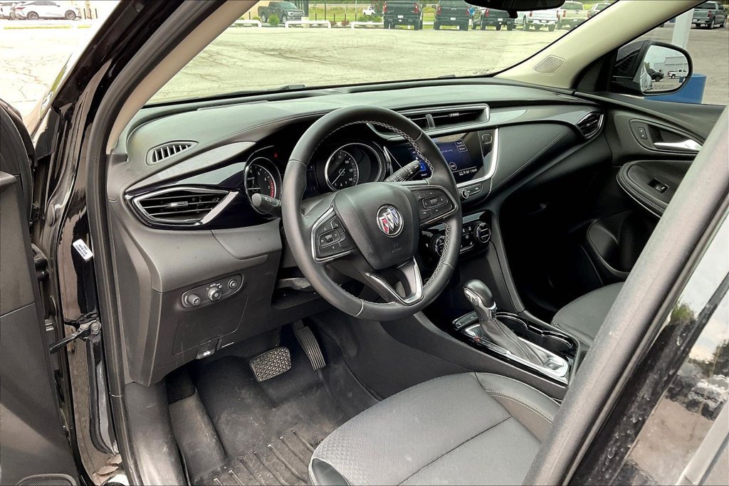 Used 2022 Buick Encore GX Select w/ Sport Touring Package FWD image 22