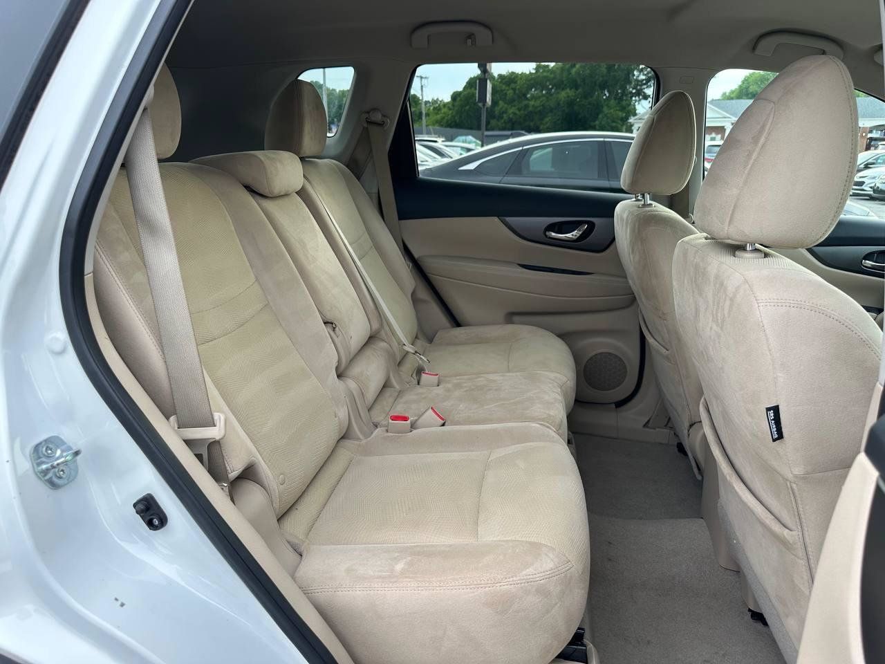 Used 2015 Nissan Rogue SV w/ SV Premium Package FWD image 34
