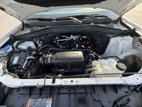 Used 2023 Ford Explorer XLT w/ Equipment Group 202A image 32