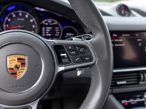 Certified 2022 Porsche Cayenne AWD/4WD image 29