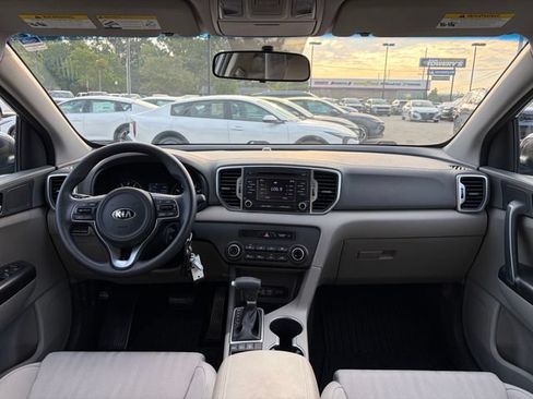 Used 2017 Kia Sportage LX AWD/4WD image 24