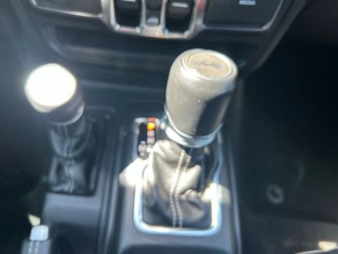 Used 2022 Jeep Wrangler Unlimited Sahara w/ Cold Weather Group AWD/4WD image 32