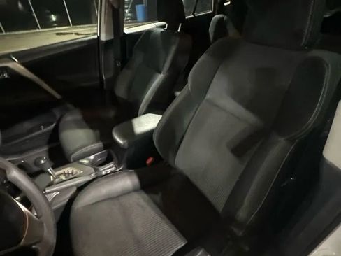 Used 2015 Toyota RAV4 XLE FWD image 3