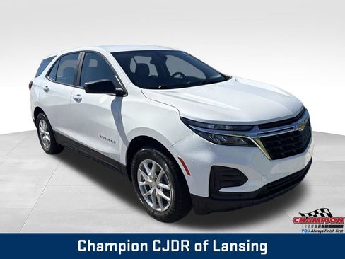 Used 2023 Chevrolet Equinox LS AWD/4WD image 10