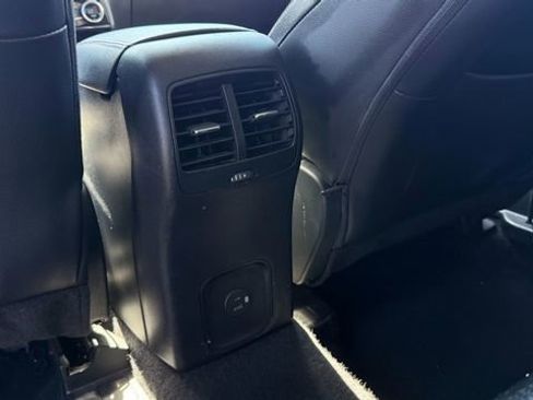 Used 2021 Ford Escape Titanium image 33