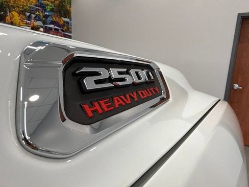 Used 2024 RAM 2500 Laramie AWD/4WD image 27