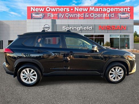 Used 2022 Toyota Corolla Cross LE image 4