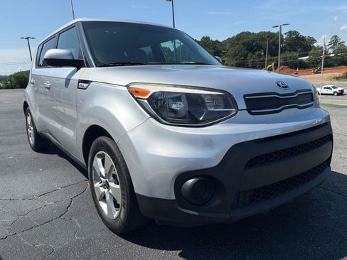 Used 2018 Kia Soul w/ Option Group 020 FWD image 3