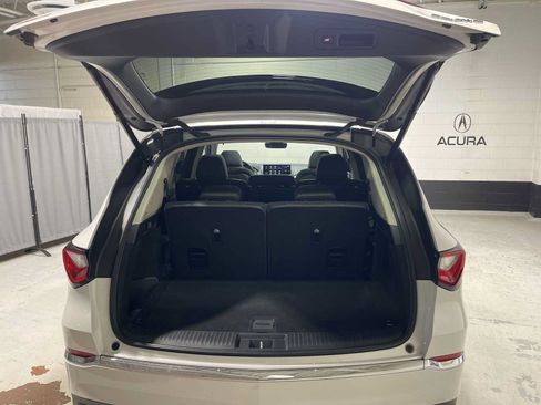 Used 2024 Acura MDX SH-AWD image 19