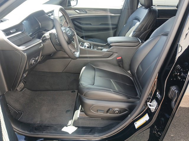 New 2027 Jeep Grand Cherokee Limited AWD/4WD image 33