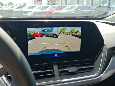 Used 2025 Chevrolet Trax ACTIV w/ Sunroof Package FWD image 18