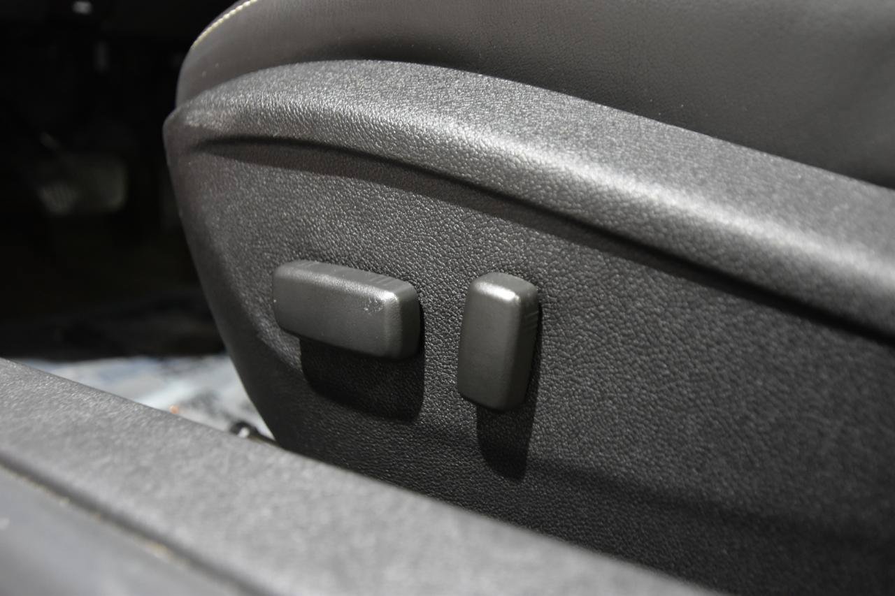 Used 2010 Chevrolet Camaro SS w/ RS Package RWD image 14