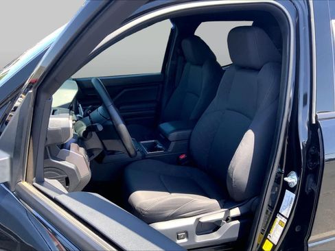 Used 2025 Toyota Tacoma SR5 RWD image 8