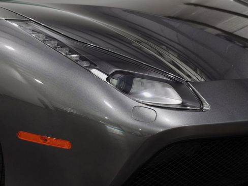 Used 2016 Ferrari 488 GTB image 3