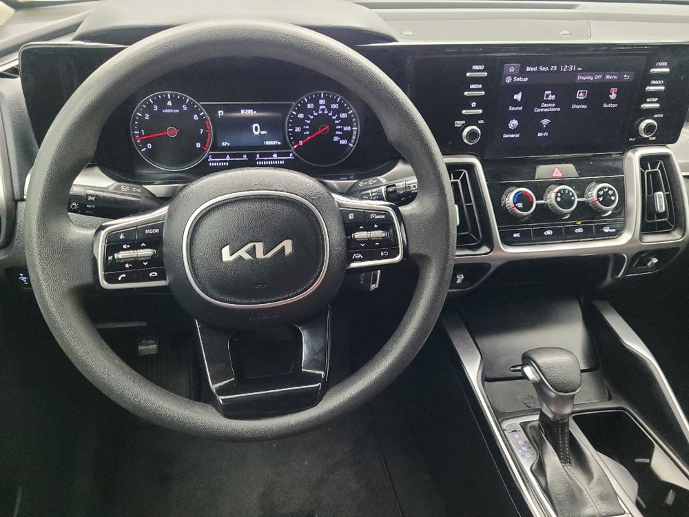 Used 2023 Kia Sorento LX FWD image 22