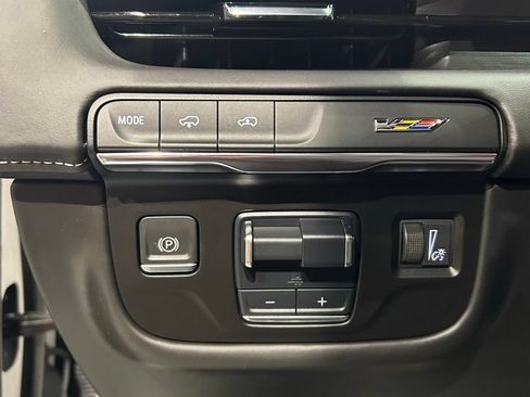 Used 2024 Cadillac Escalade V w/ LPO, ONYX Package AWD/4WD image 15