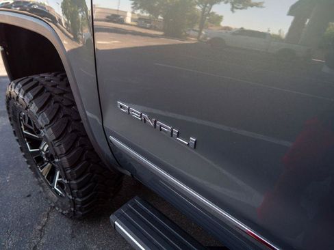 Used 2018 GMC Sierra 1500 Denali w/ Denali Ultimate Package AWD/4WD image 8