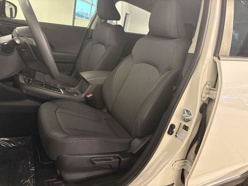 Used 2024 Subaru Crosstrek 2.0i Premium AWD/4WD image 12