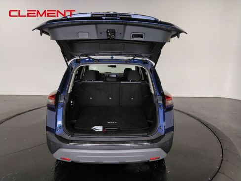 Used 2023 Nissan Rogue SV image 8