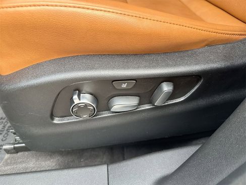 Used 2020 Cadillac XT4 Premium Luxury image 14